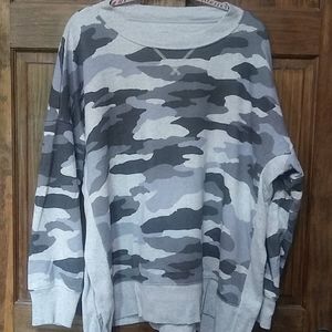 Aerie camouflage sweatshirt size xl